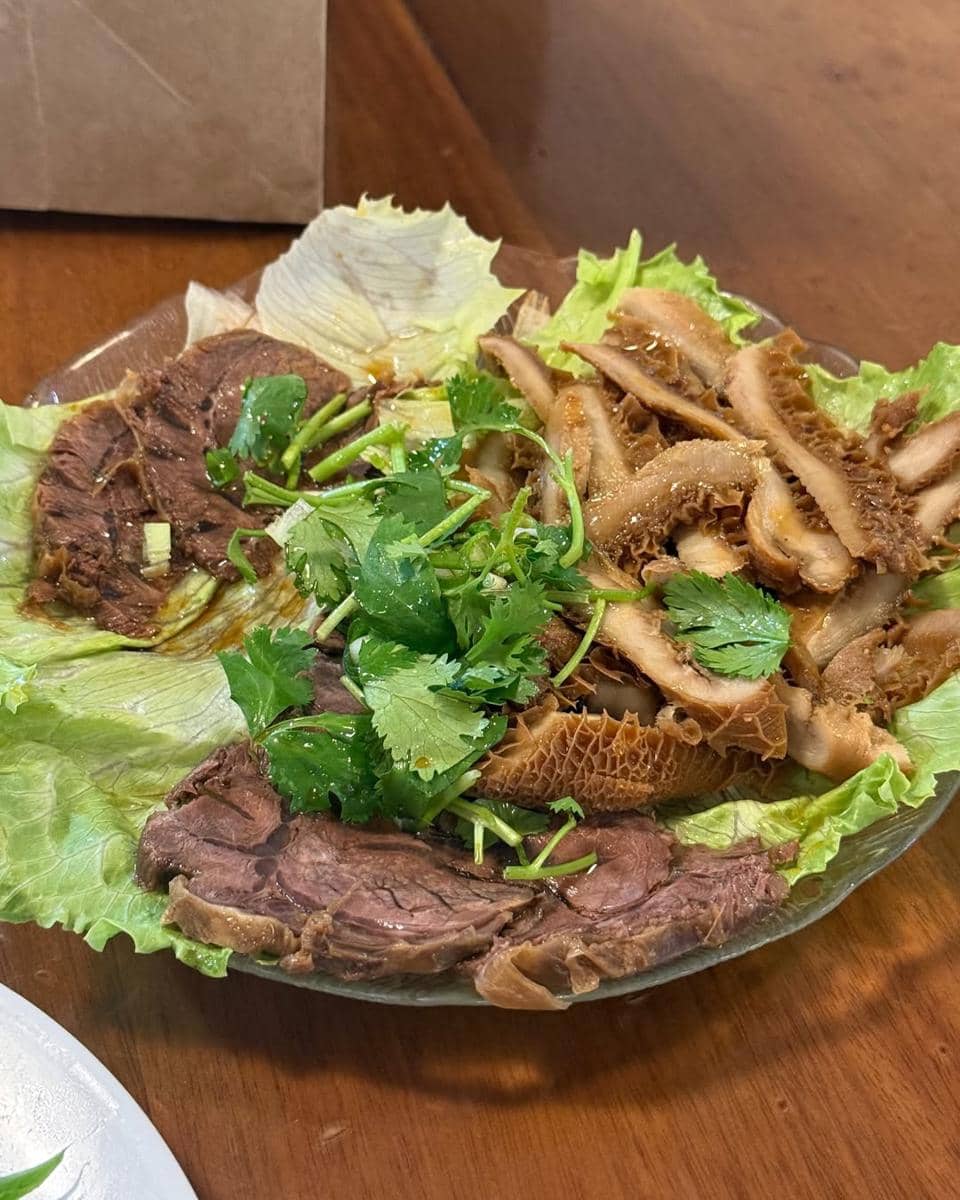 Keluarga Ayudia Bing Slamet berkeliling Taipei