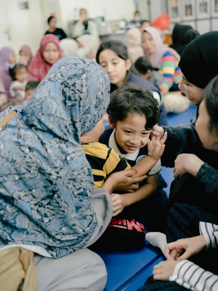 Natasha Rizky ajak anak dalam kegiatan berbagi di RSCM