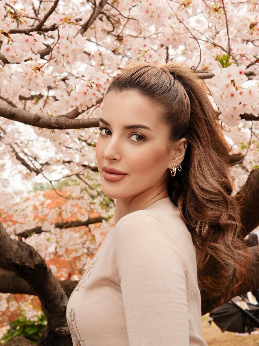 Photoshoot Tasya Farasya di Shinjuku Gyoen National Garden