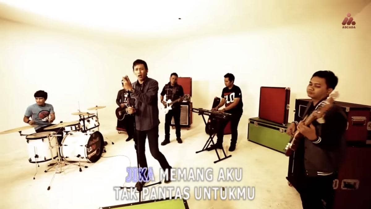 cuplikan video klip "Maafkanlah"