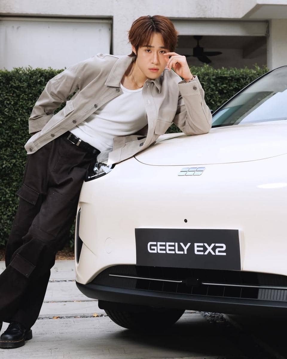 inspirasi outfit Nut Thanat LYKN