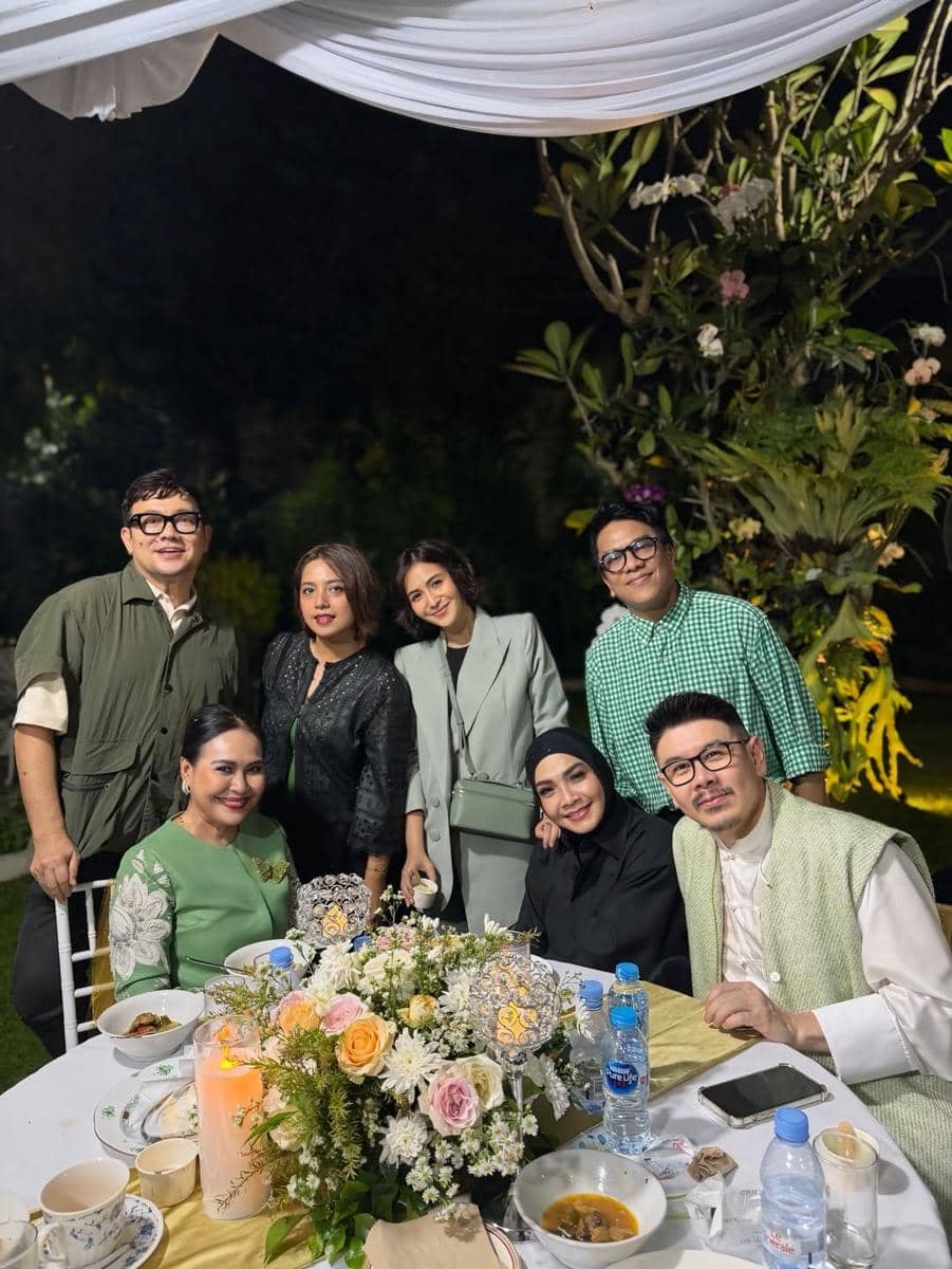 Rieta Amilia ulang tahun