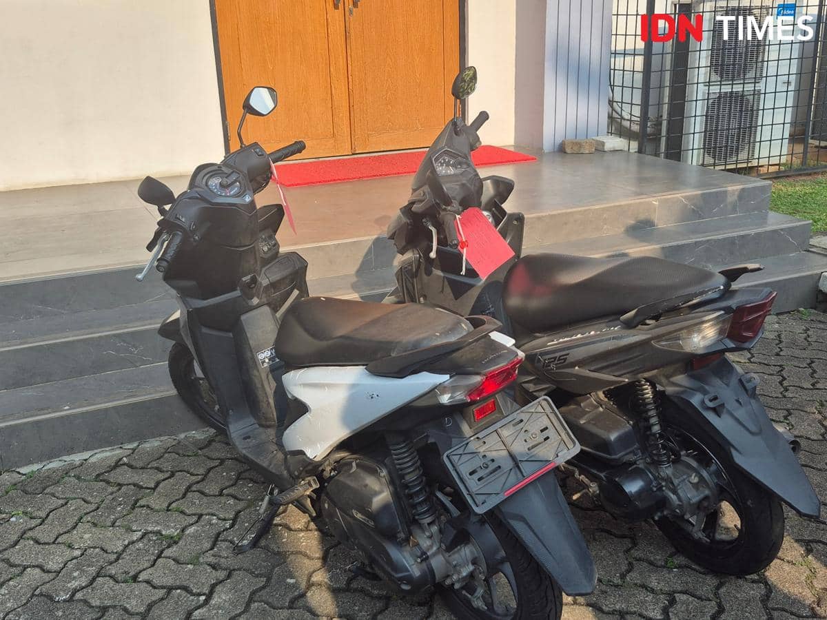2 Sepeda Motor Ikut Diserahkan ke Otmil untuk Bukti Kasus Andrie Yunus