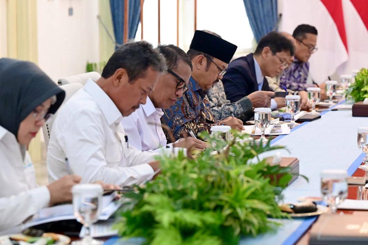 Presiden Prabowo Subianto memimpin rapat terbatas (Ratas), Selasa (7/4/2026) (dok. Sekretariat Presiden)