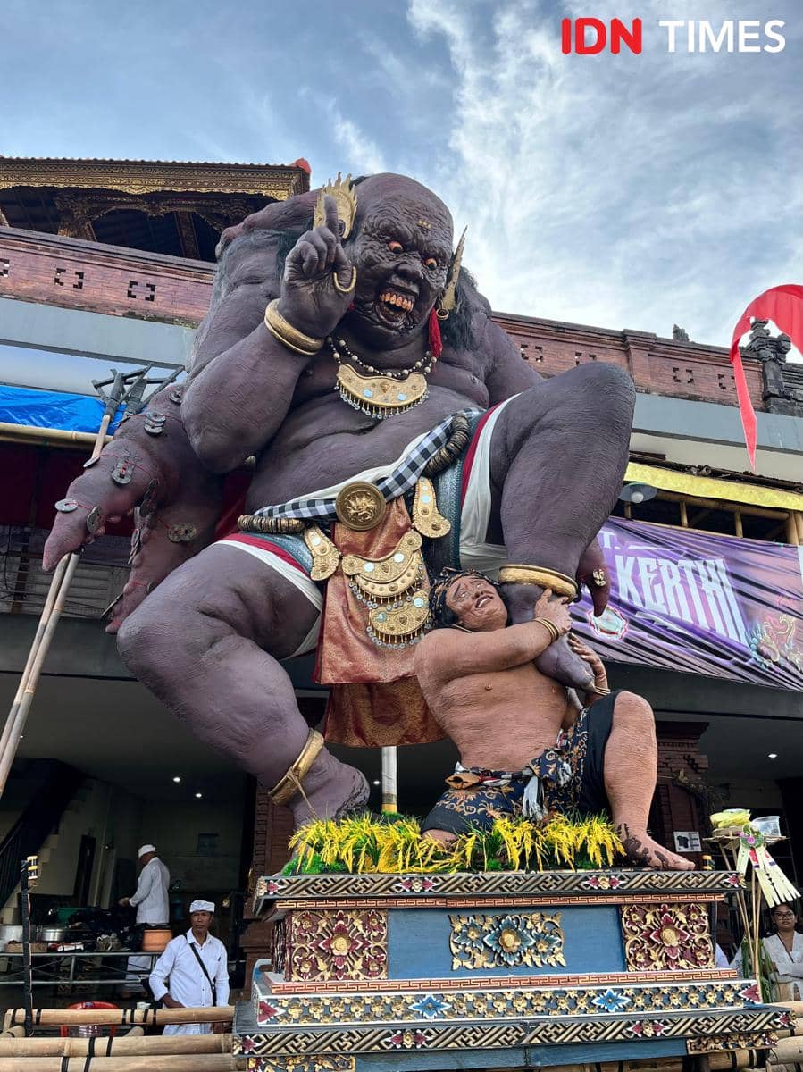 Potret ogoh-ogoh di kawasan Pererenan, Bali  