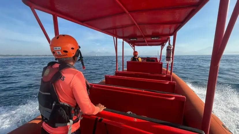 Laki-Laki Hanyut saat Banyu Pinaruh Ditemukan di Pantai Saba