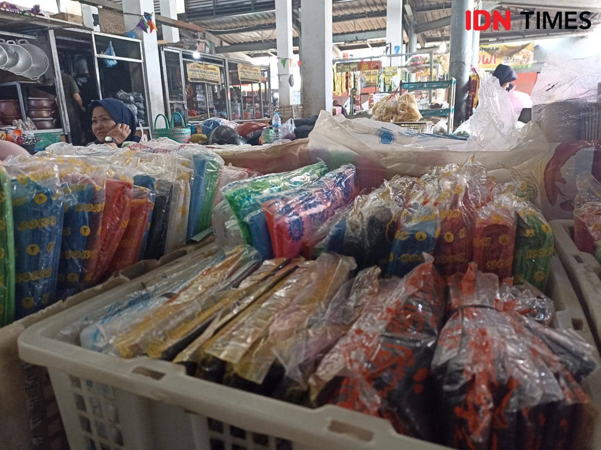 Penyebab Harga Plastik di Jateng Naik Ugal-ugalan Hingga 300 Persen