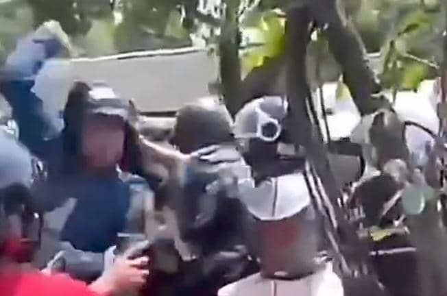 Viral! Aksi Pengeroyokan di Ngawi Berujung Penangkapan 2 Pelaku