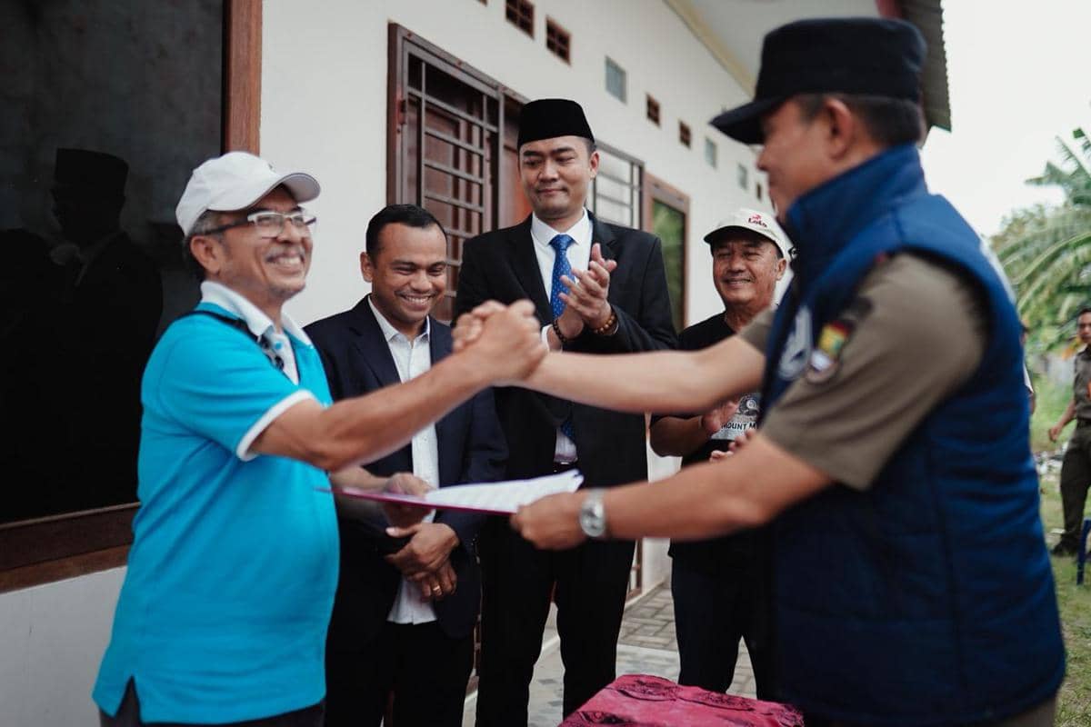 Pembukaan segel rumah doa Yayasan POUK Tesalonika