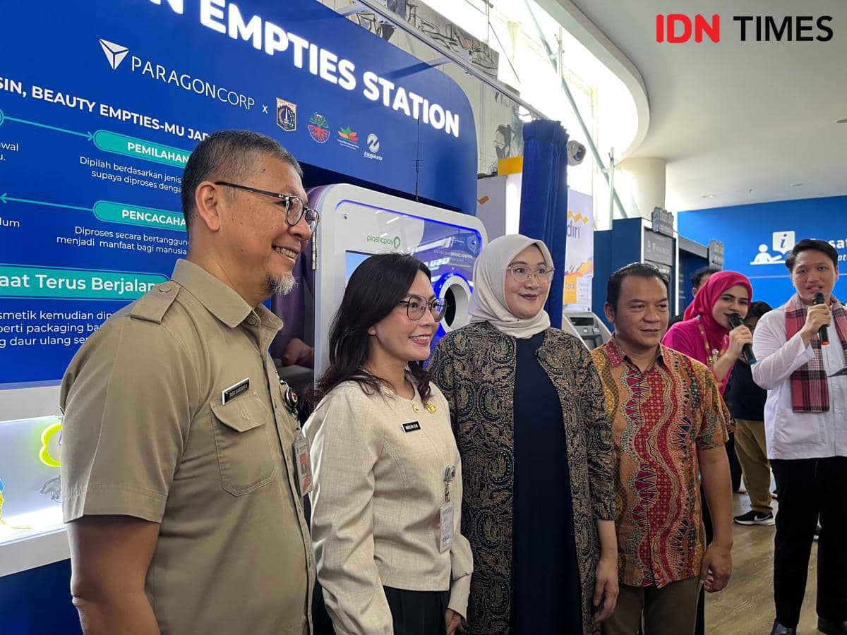 Peresmian Paragon Empties Station (PES) di Halte CSW pada Selasa (7/4/2026) di Halte CSW Lantai 2, Jakarta Selatan (IDN Times/Nisa Zarawaki)
