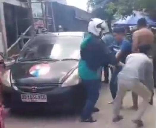 tangkapan layar video viral anak di makassar terlindas mobil.jpg