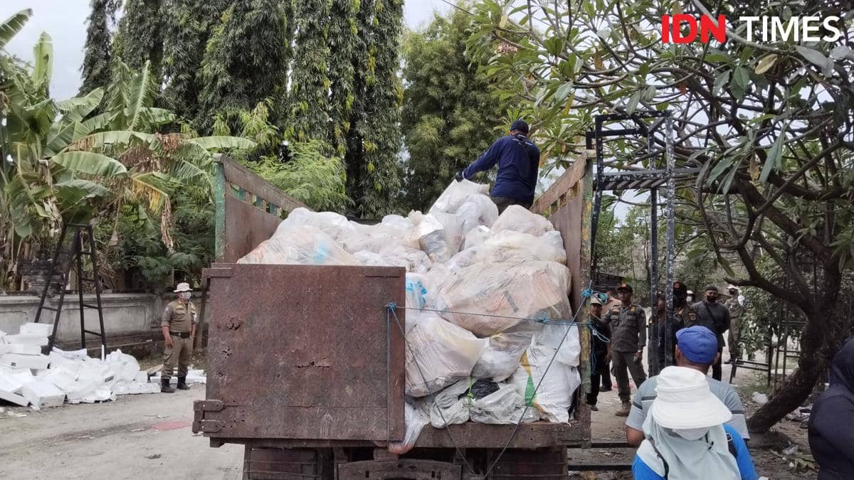 TPA Suwung Dipantau Pusat, Truk Sampah Turun 50 Persen