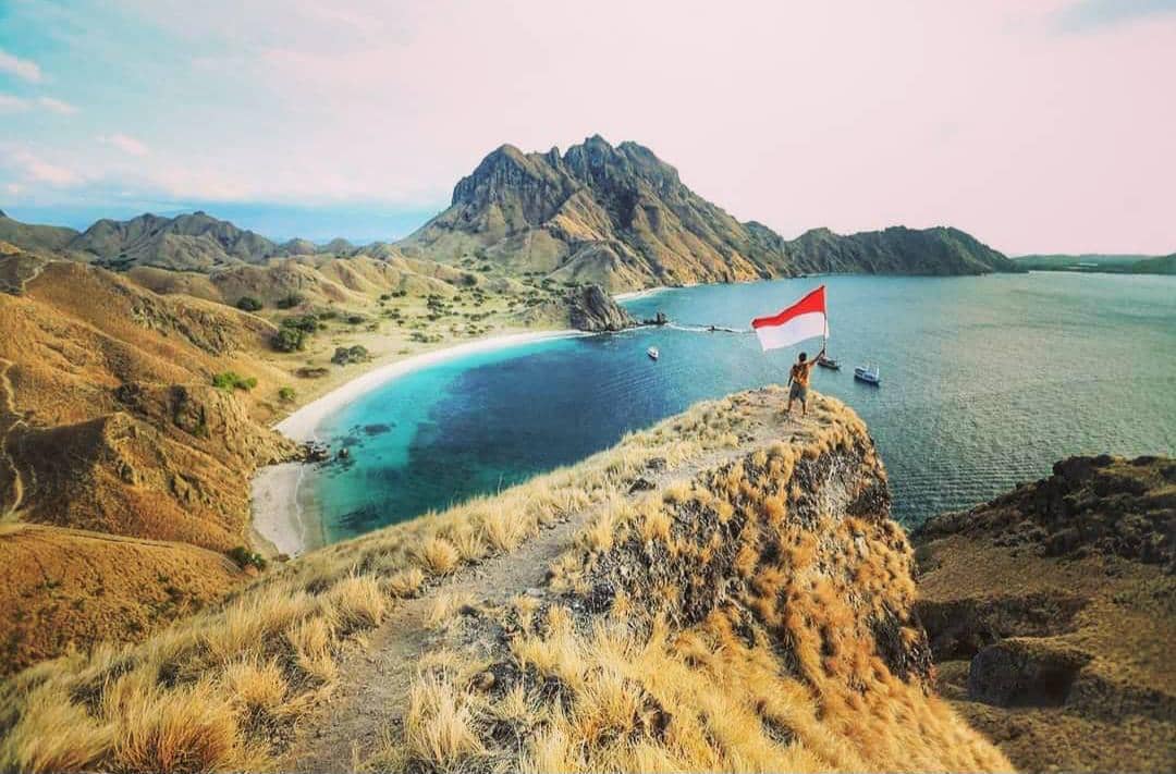 Phinisi Trip Indonesia: Agen Kapal Phinisi Terbesar di Labuan Bajo