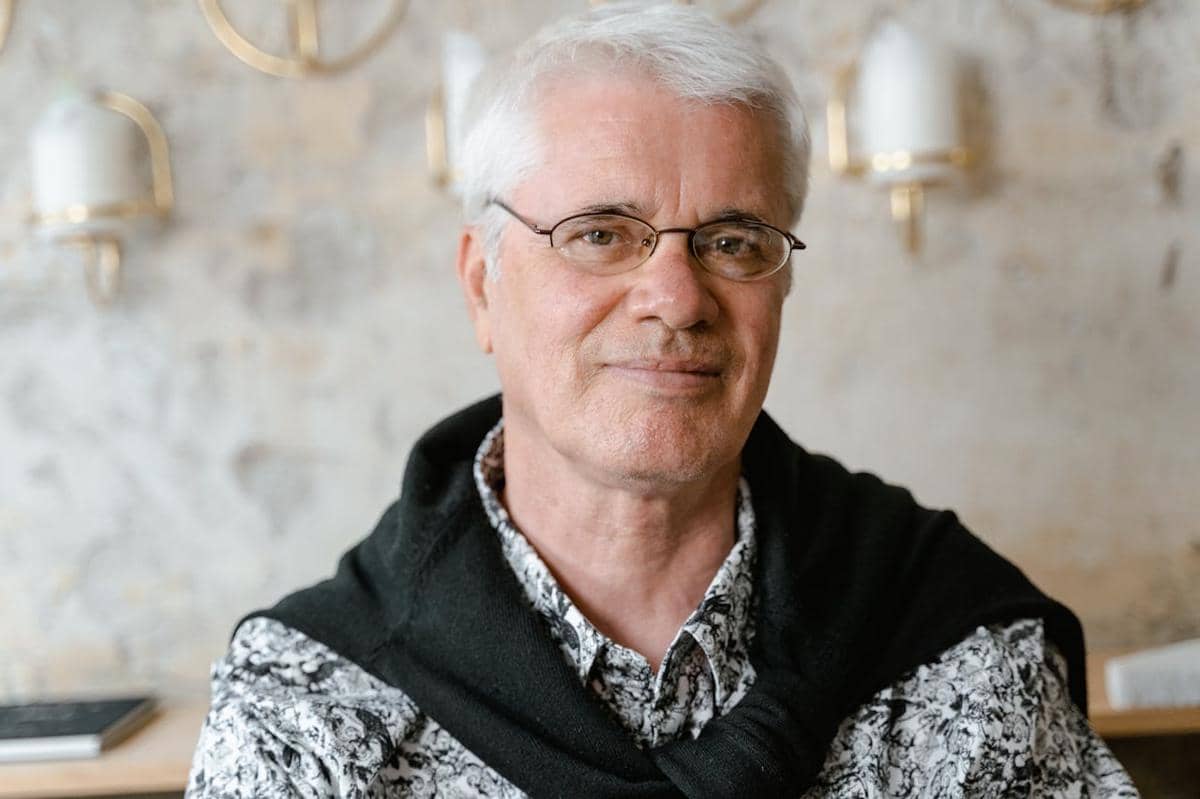 5 Tips Punya Orangtua Genit, Ingatkan Halus tentang Etika