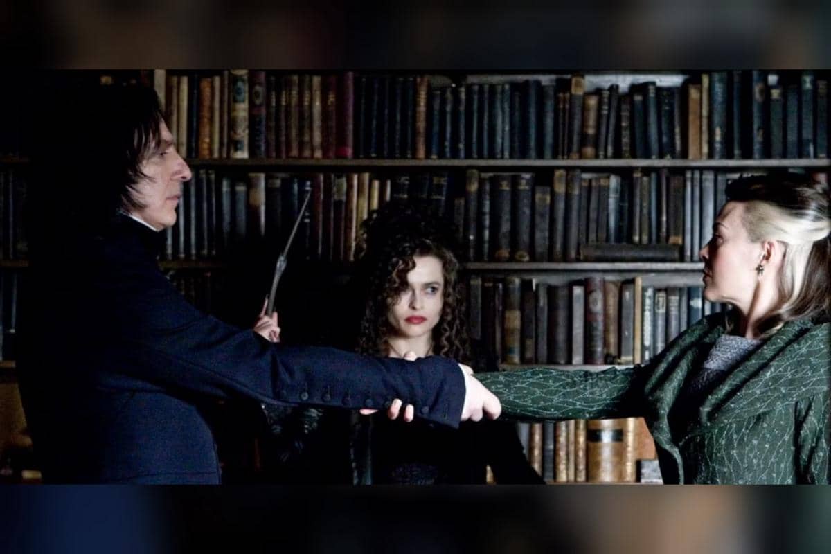cuplikan adegan Snape saat melakukan Sumpah Tak Terpatahkan