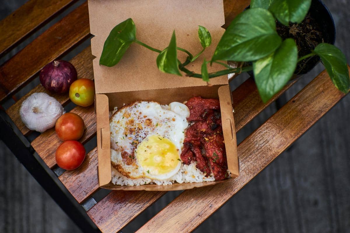 ilustrasi kemasan take away makanan