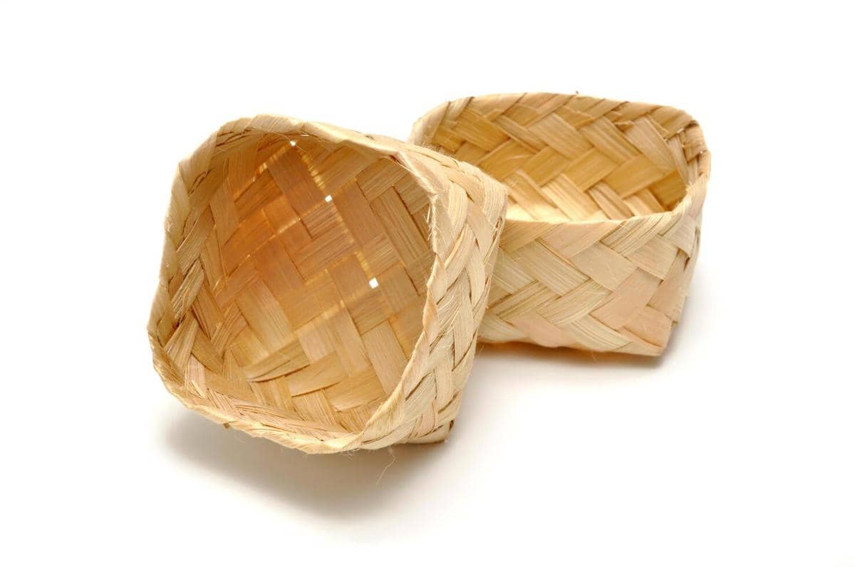 Apakah Besek Bambu Bisa Menggantikan Wadah Plastik?