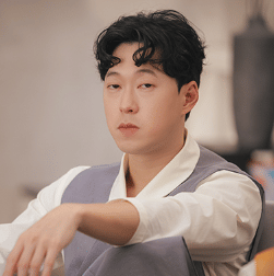 Lee Si Hun di drama Perfect Crown