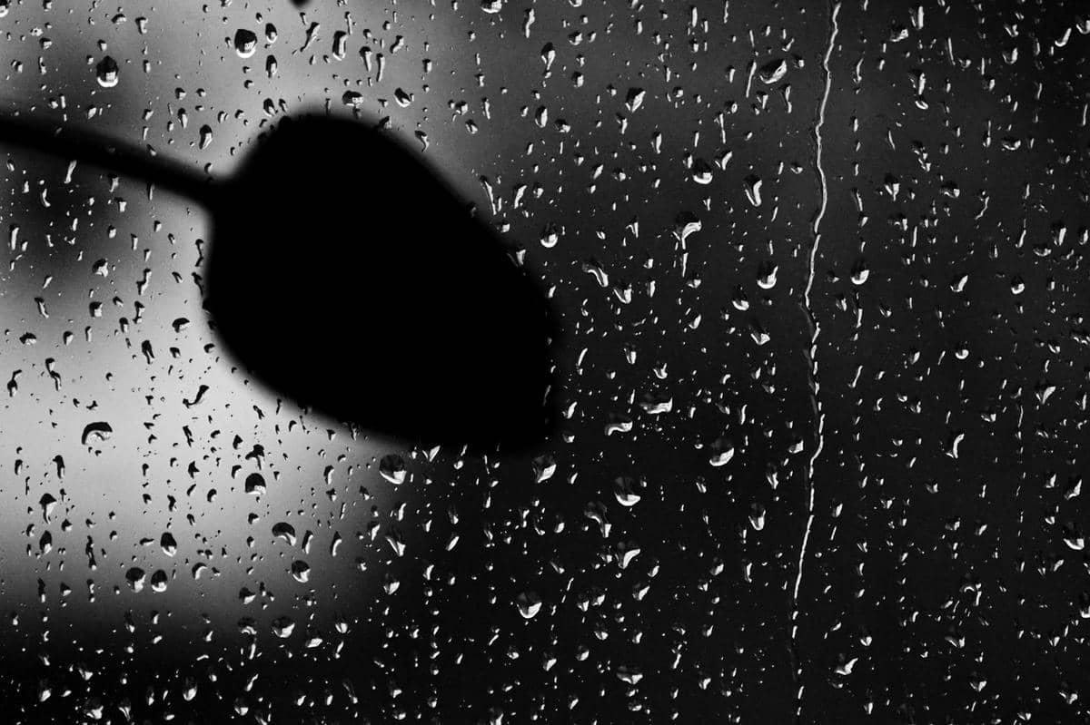 ilustrasi bayangan hujan (pixabay.com/aszak)