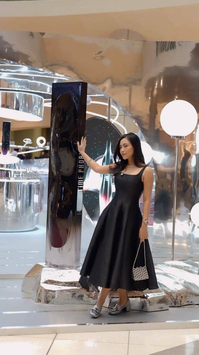 outfit pesta ala Rachel Vennya