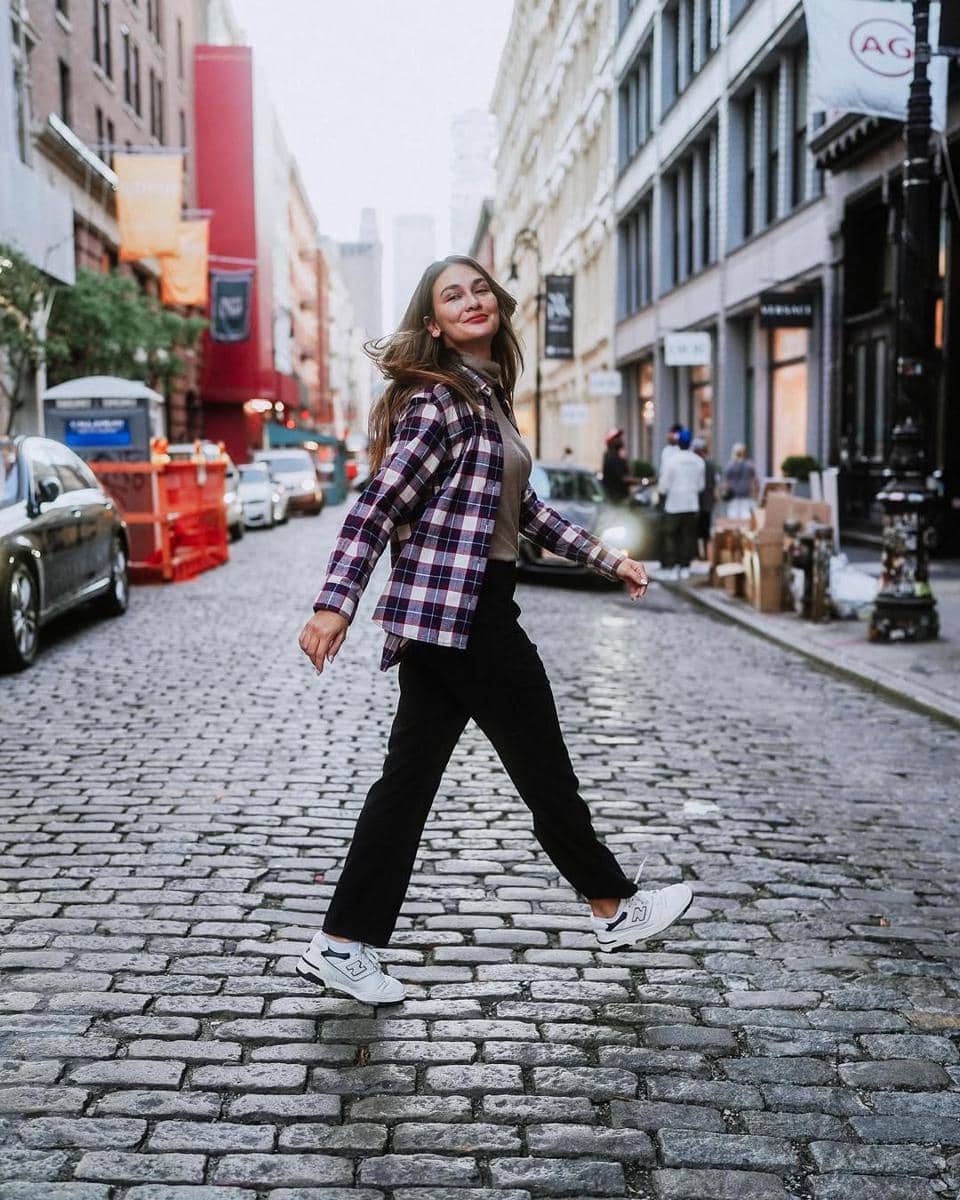 padu padan outfit dengan kemeja flannel