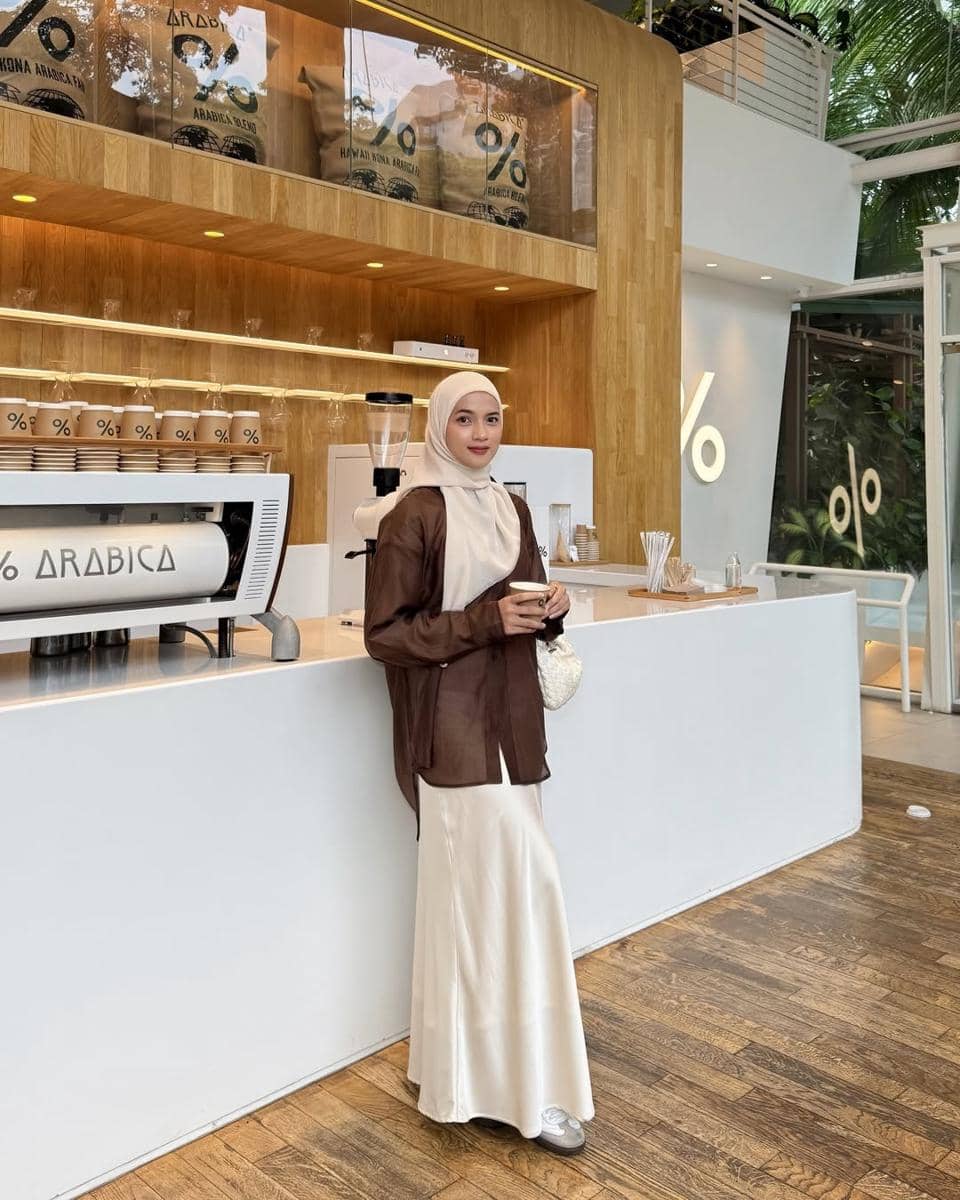 OOTD ke Kafe ala Nilla Alficha