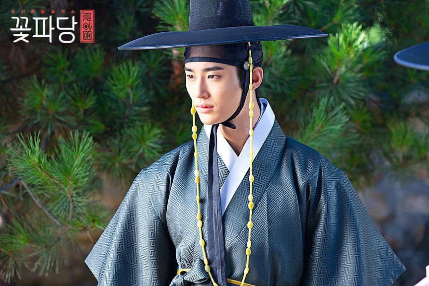 Byeon Woo Seok di drama Flower Crew: Joseon Marriage Agency