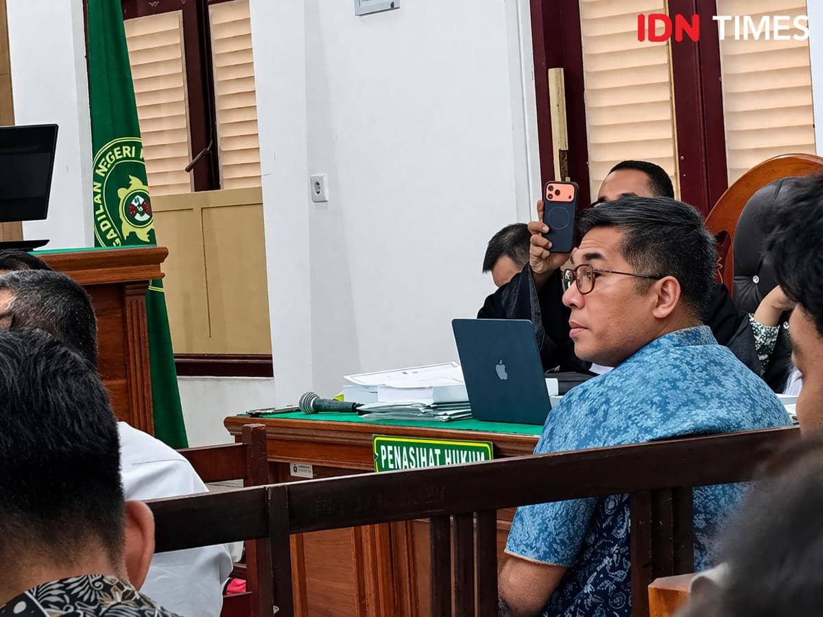 Lokot Nasution saat dipanggil sebagai saksi korupsi (IDN Times/Eko Agus Herianto)