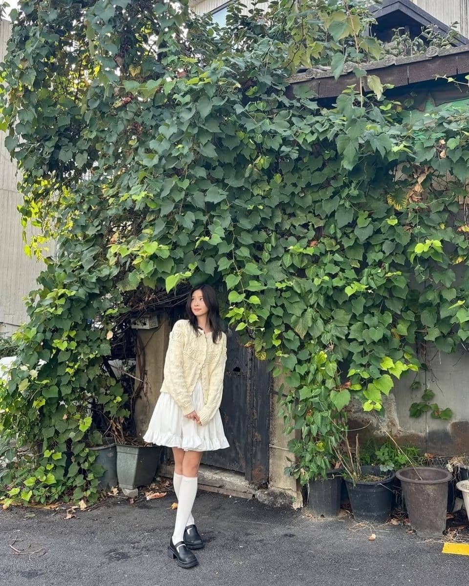 Outfit ala Kim Min Ju