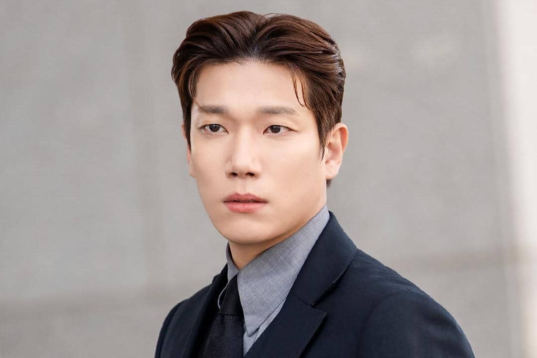 7 Trik Do Gyeong agar Na Hyun Kembali ke Firma Taebak Phantom Lawyer