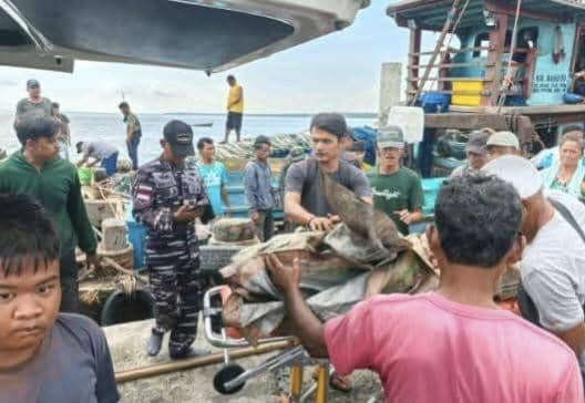 Identitas 5 ABK yang Hilang usai Terbakarnya Kapal Nelayan di Belawan