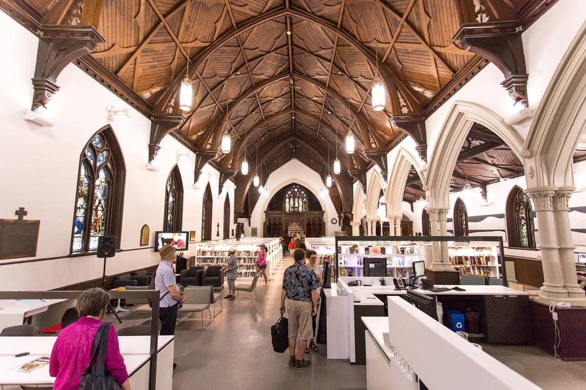 5 Pekerjaan Pengarsipan yang Cocok untuk Individu Autistik