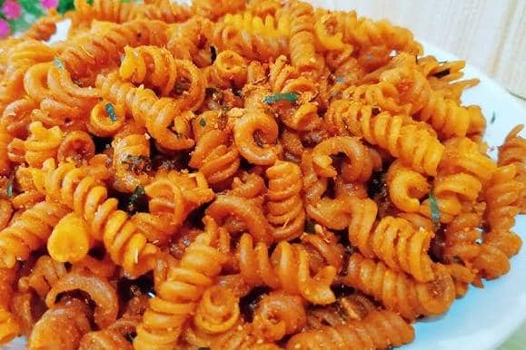 ilustrasi makaroni pedas