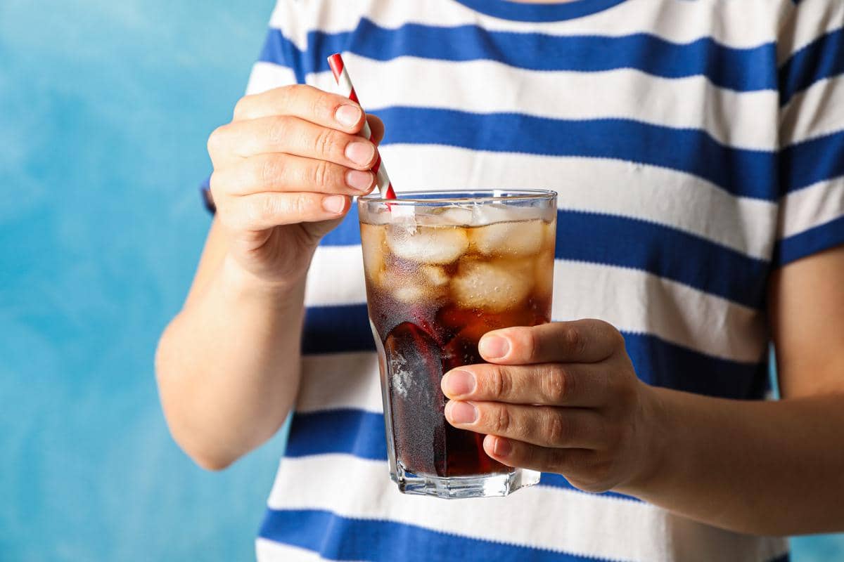 Kenapa Soda Bisa Memicu Asam Lambung Naik? Ini Penjelasannya!