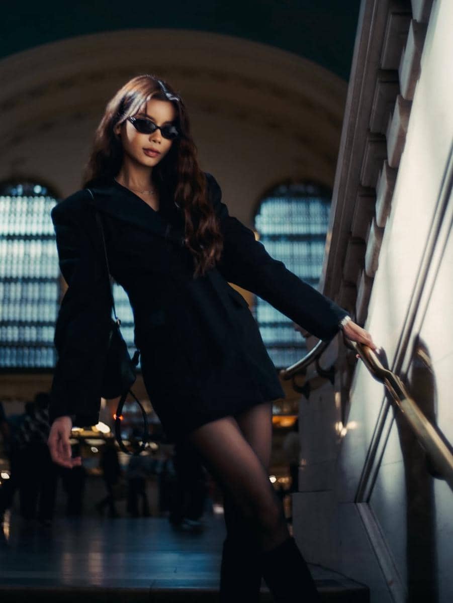 Photoshoot Sabrina Chairunnisa di Grand Central Station New York