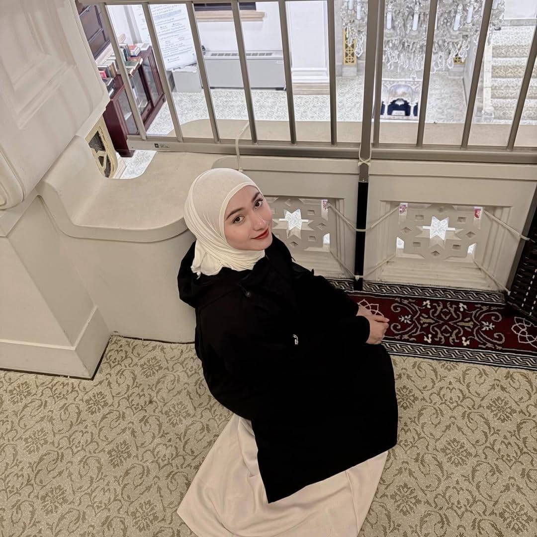 Nadzira Shafa berlibur di Jepang