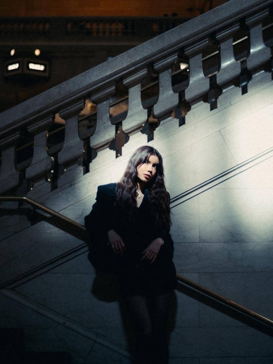 Photoshoot Sabrina Chairunnisa di Grand Central Station New York