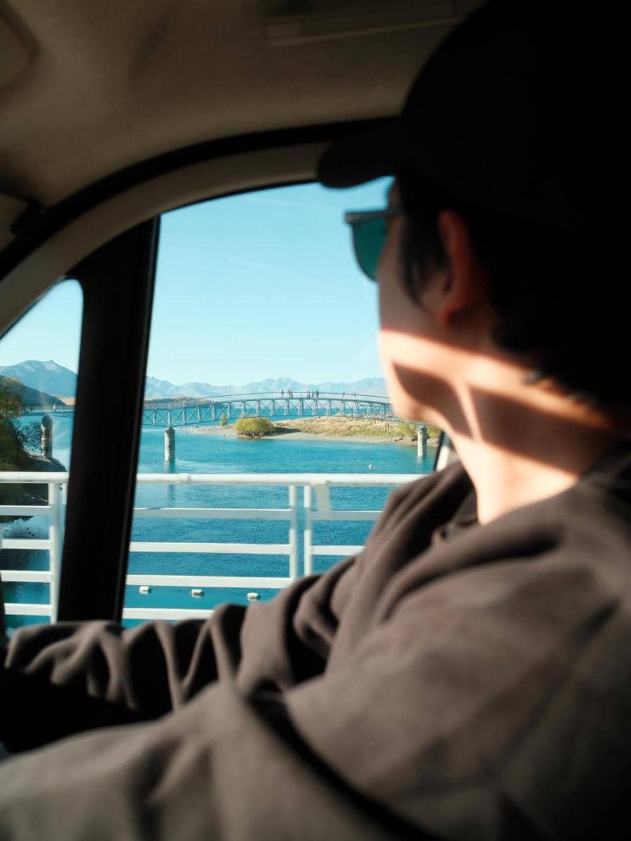 Amanda Rawles dan suami liburan dengan campervan