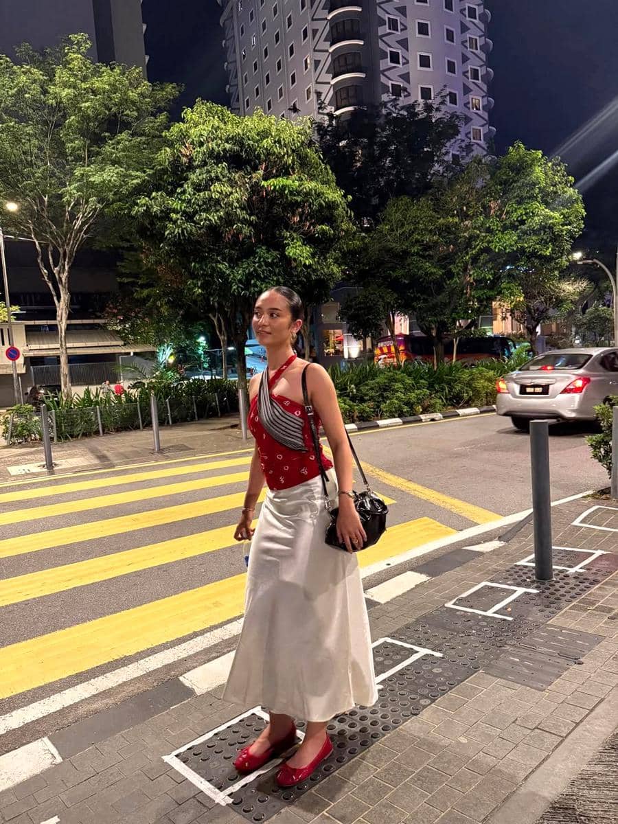 Gaya OOTD ala Asha Assuncao