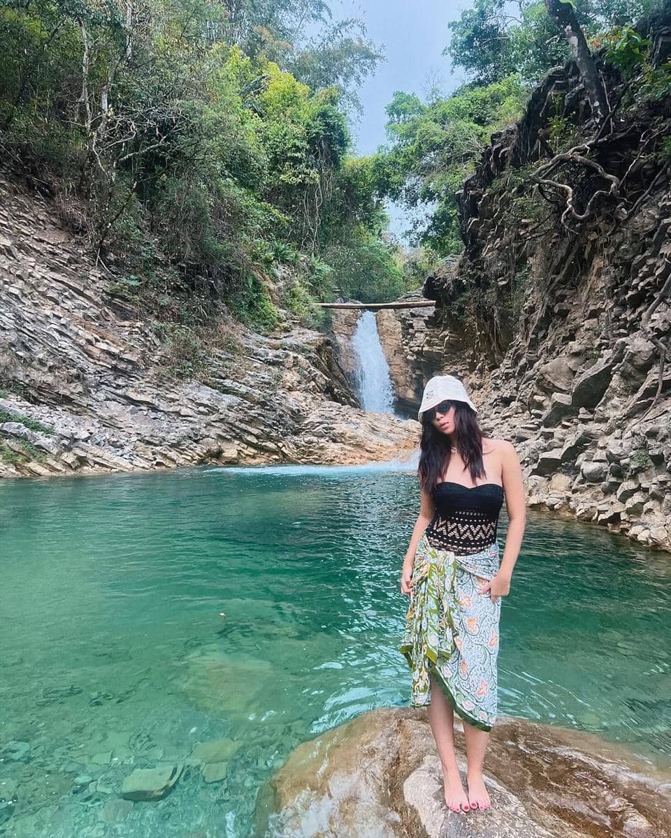 Gaya OOTD ala Asha Assuncao