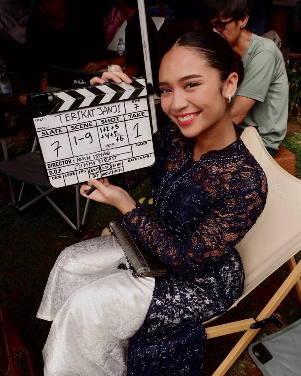 Gaya OOTD ala Asha Assuncao