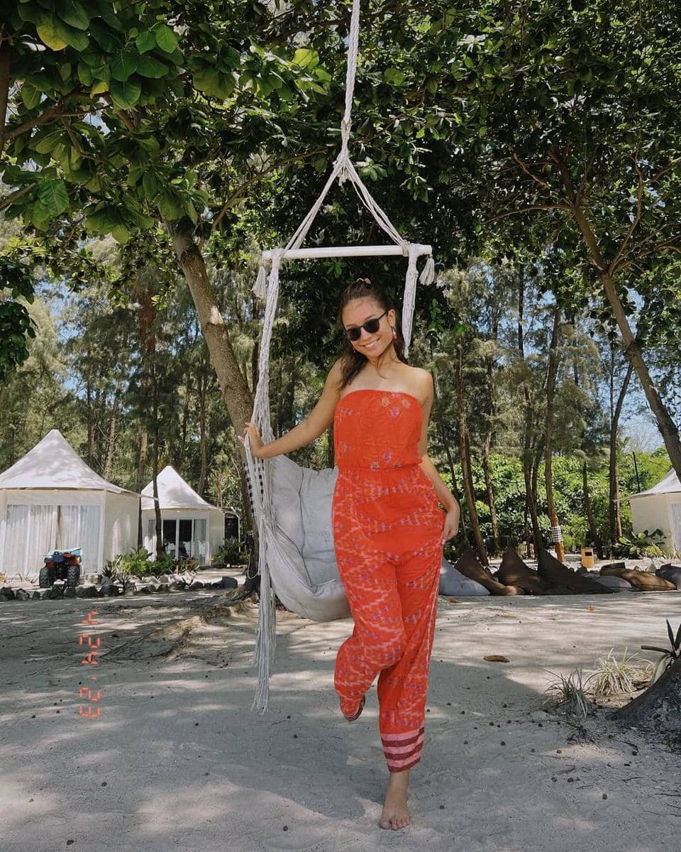 Gaya OOTD ala Asha Assuncao