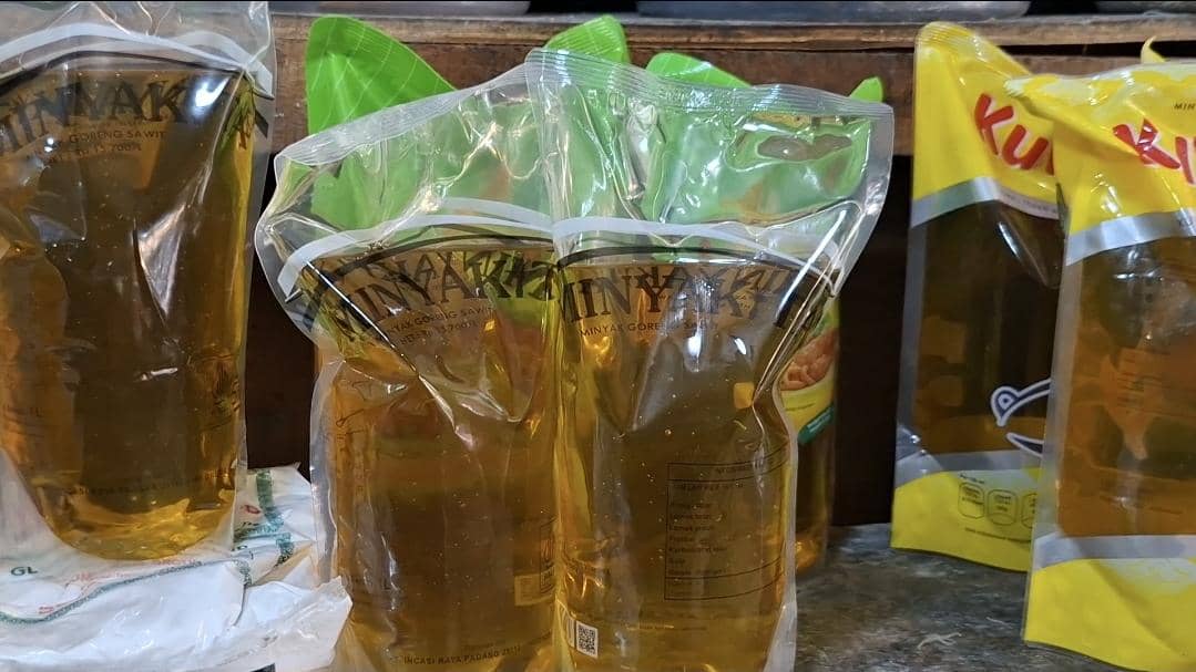Pasokan MinyaKita di Pasar Raya Padang Menipis