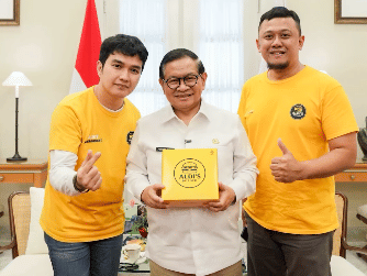 Aldi Taher Bertemu Pramono Anung: Semua Burger dan Gubernur Milik Allah!