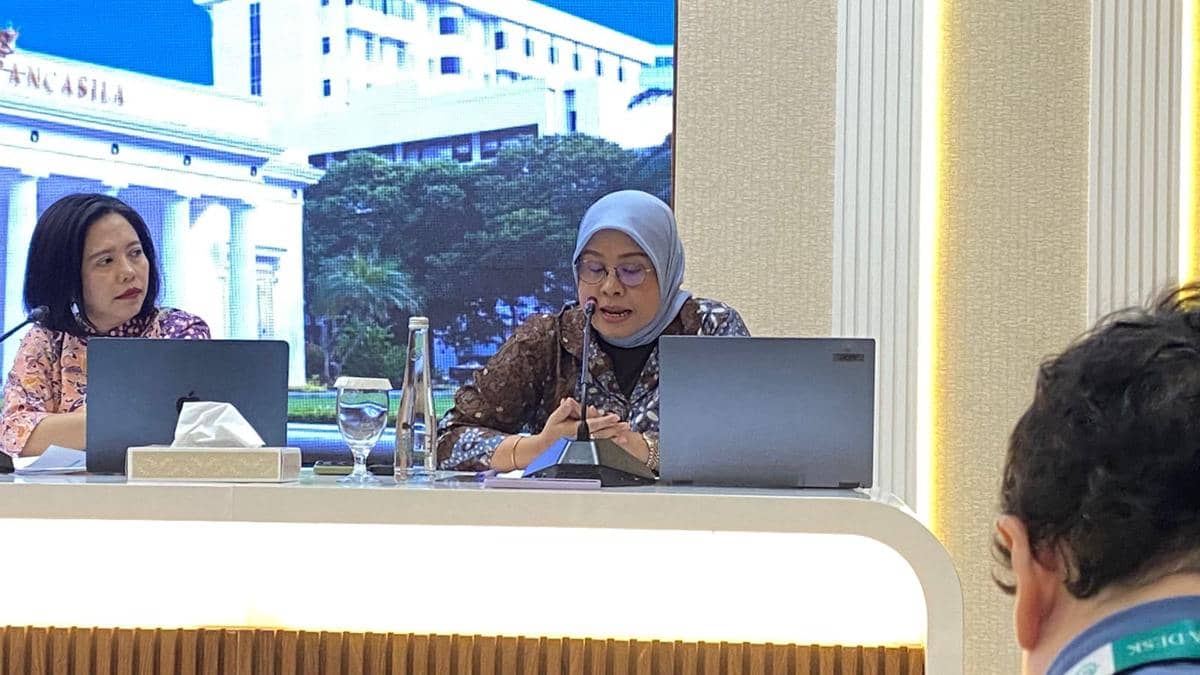Plt Direktur Pelindungan WNI Kemlu RI Henny Hamidah dalam jumpa pers di Jakarta, Rabu (8/4/2026). 