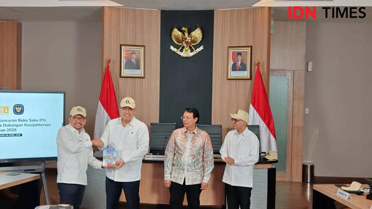 Pemerintah luncurkan Buku Saku 0% (IDN Times/Ilman Nafi'an)