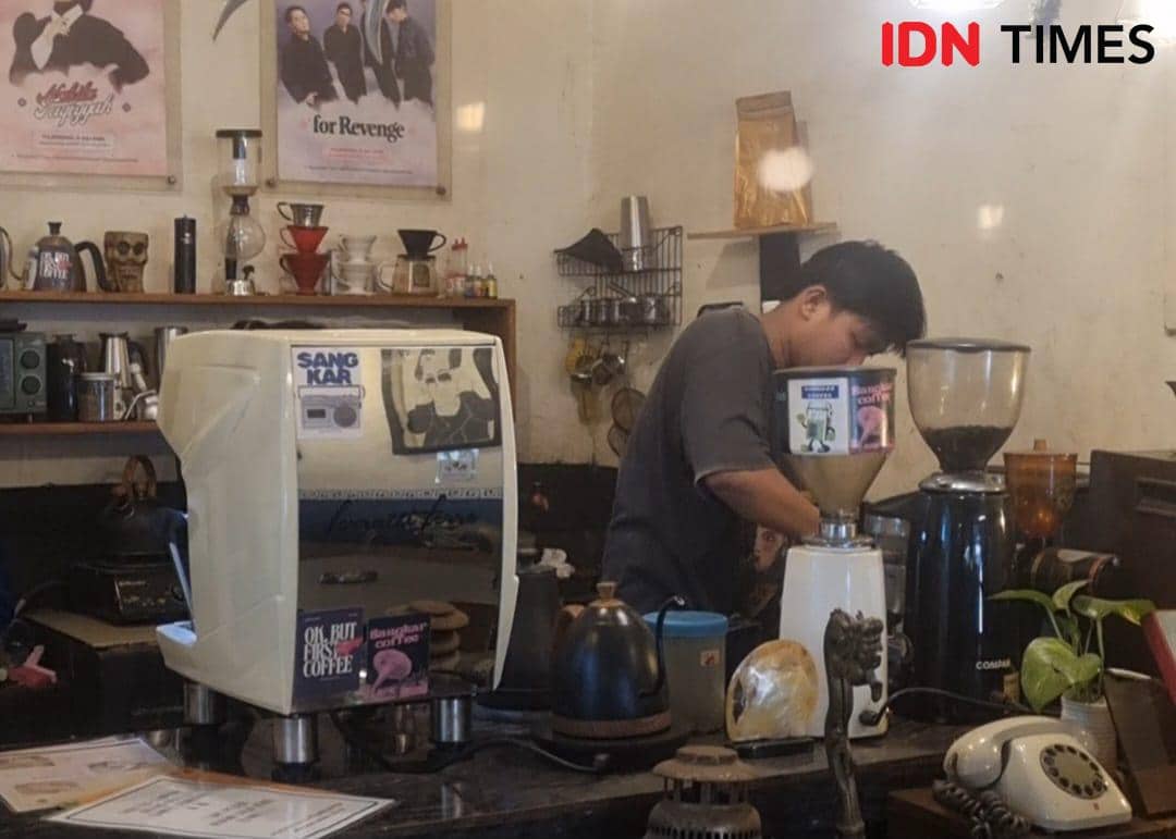 Harga Naik dan UHT Langka, Kedai Kopi di Palembang Kelimpungan