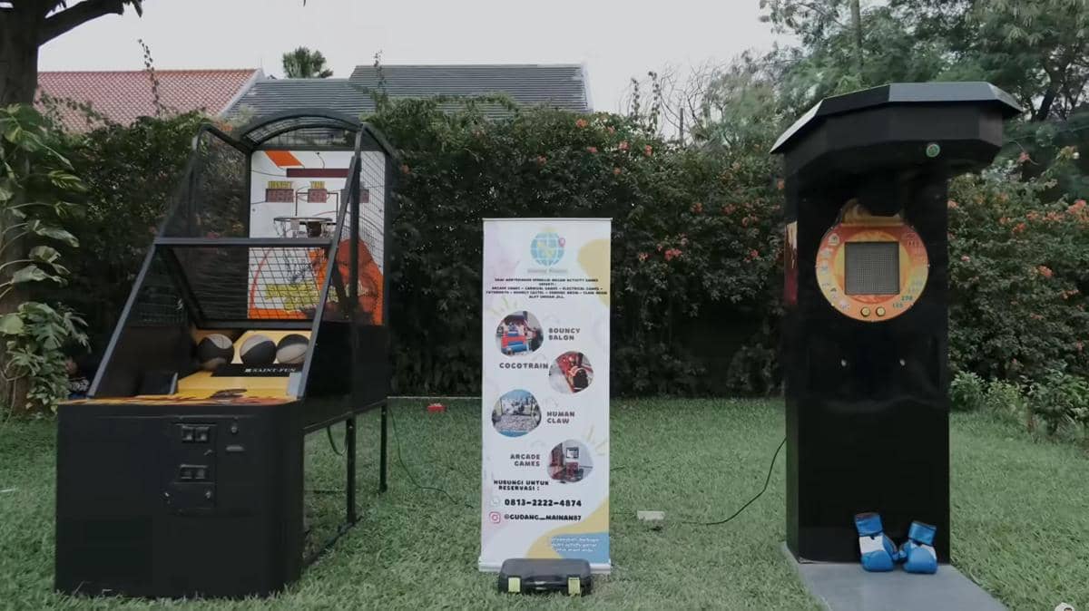 Ide Acara Tedak Siten Selain Prosesi Adat ala Erika Carlina (youtube.com/@raxneil)