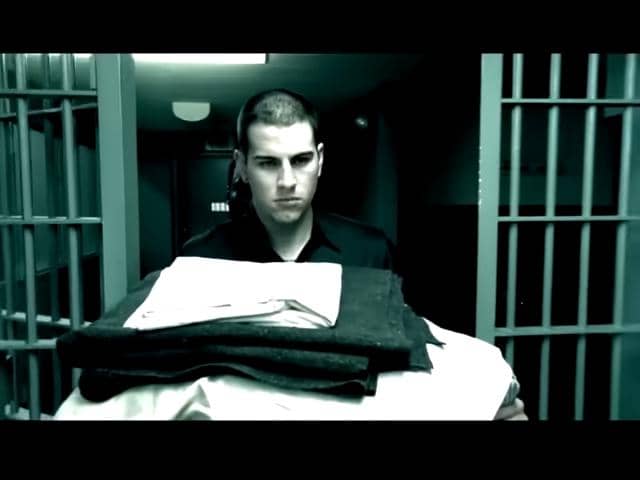 Cuplikan MV Seize the Day