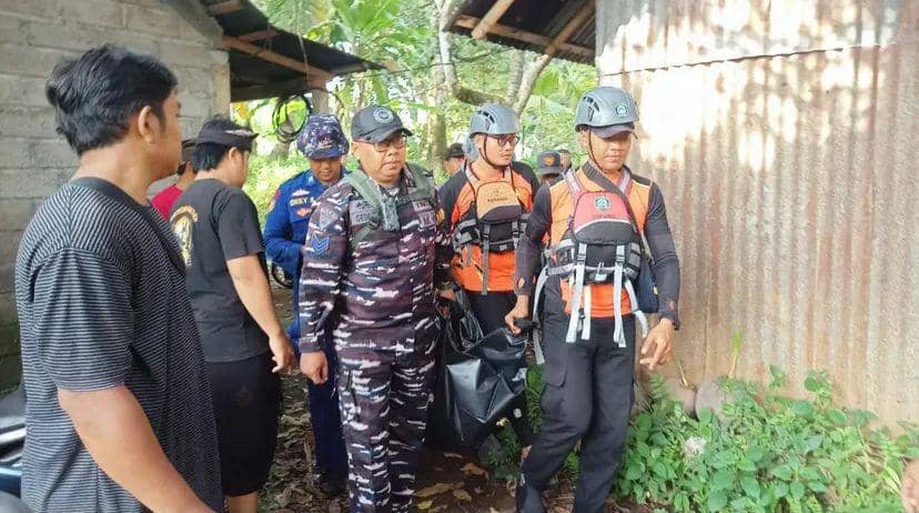 evakuasi korban__.jpeg